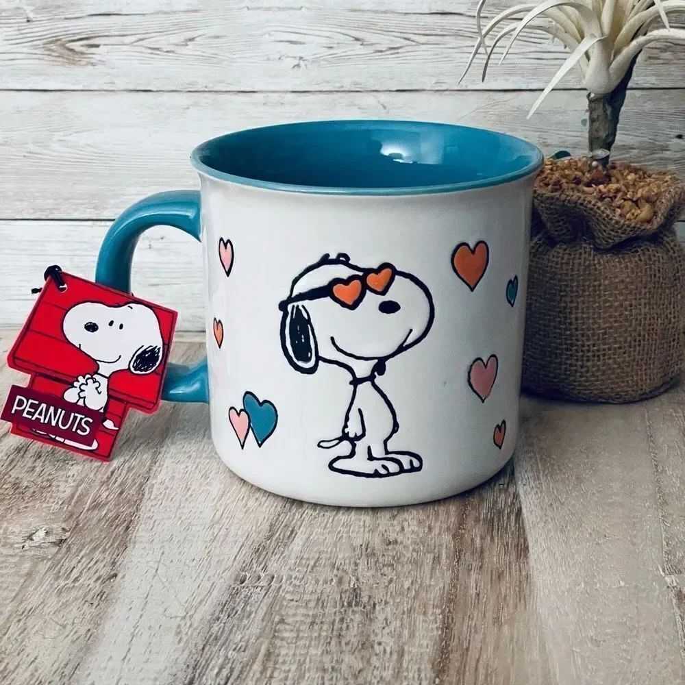 NWT Adorable Peanuts Snoopy in love White/ Blue Ceramic 21 Oz Big Mug Great Gift - Picture 5 of 12